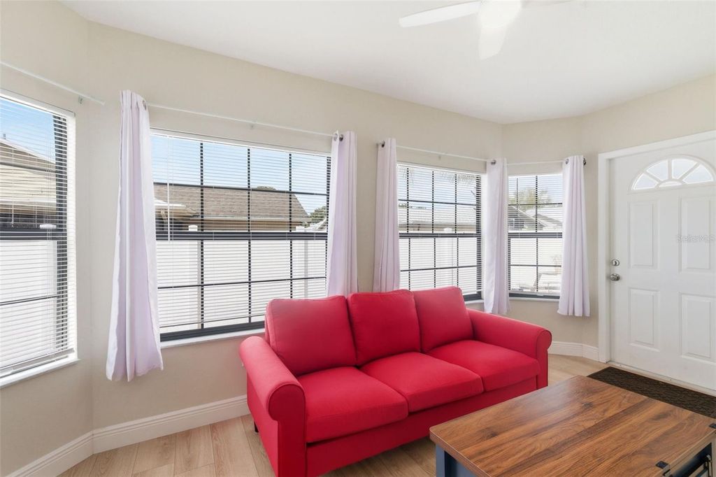 Image 11 of property listing at 9425 BARNSTEAD LANE, Port Richey, FL 34668