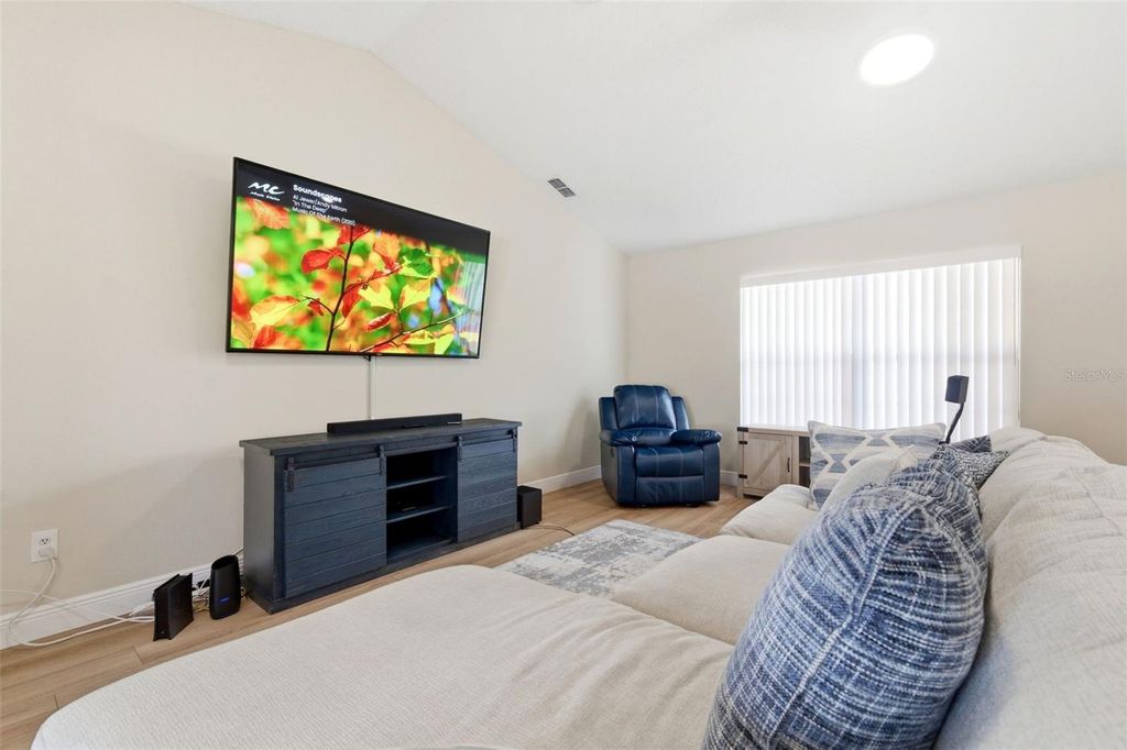 Image 15 of property listing at 9425 BARNSTEAD LANE, Port Richey, FL 34668