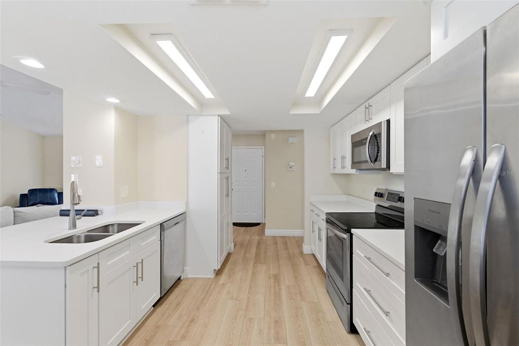 Image 17 of property listing at 9425 BARNSTEAD LANE, Port Richey, FL 34668