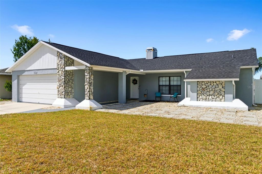 Image 3 of property listing at 9425 BARNSTEAD LANE, Port Richey, FL 34668