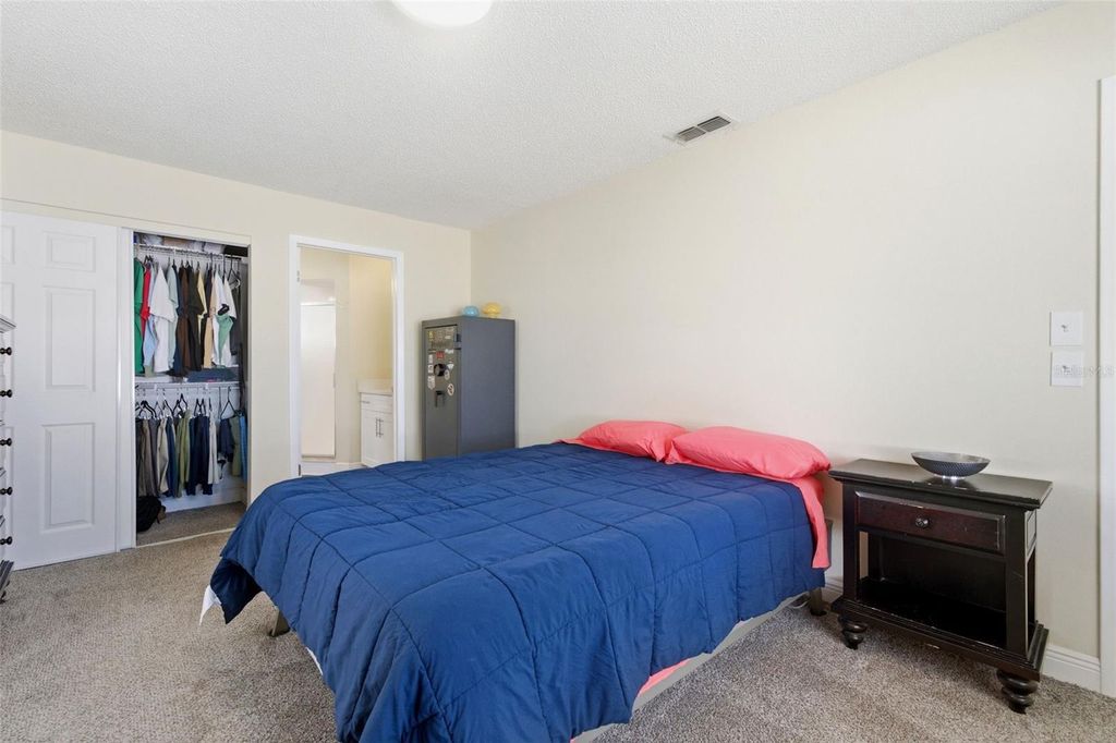 Image 28 of property listing at 9425 BARNSTEAD LANE, Port Richey, FL 34668