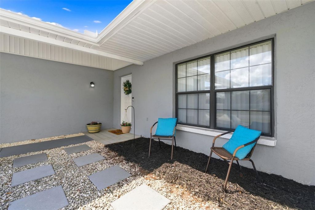 Image 5 of property listing at 9425 BARNSTEAD LANE, Port Richey, FL 34668