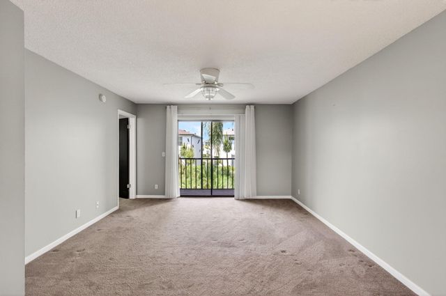 7245 Golf Colony Court 205, Lake Worth, FL 33467