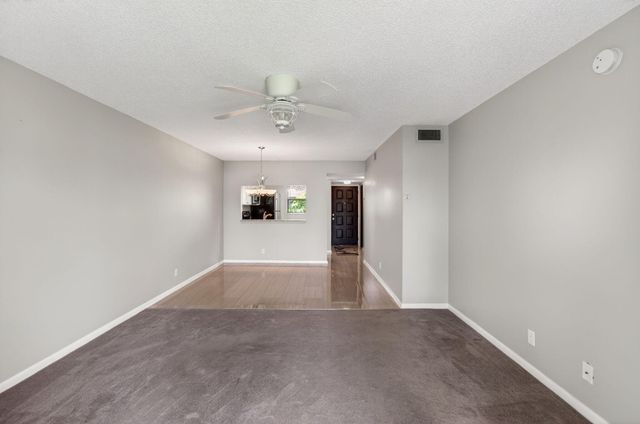7245 Golf Colony Court 205, Lake Worth, FL 33467
