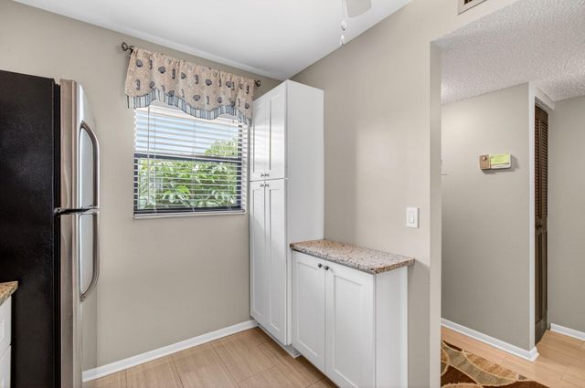 7245 Golf Colony Court 205, Lake Worth, FL 33467
