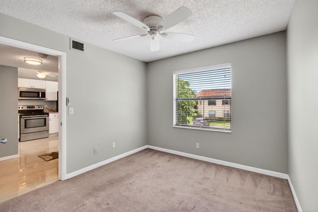 7245 Golf Colony Court 205, Lake Worth, FL 33467