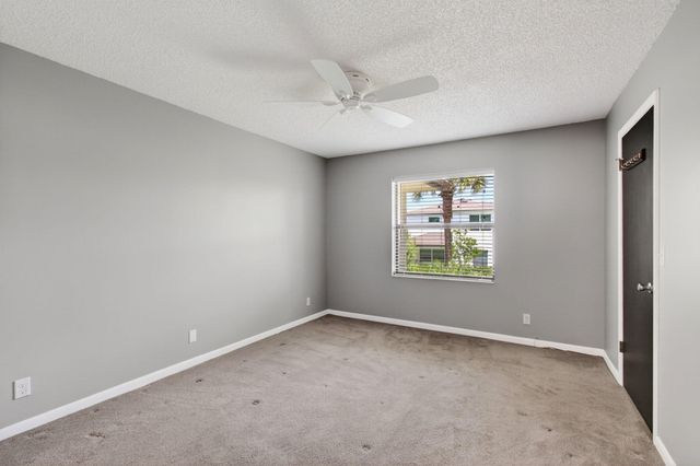 7245 Golf Colony Court 205, Lake Worth, FL 33467