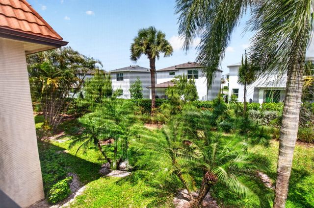 7245 Golf Colony Court 205, Lake Worth, FL 33467