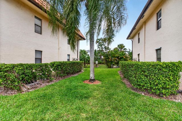 7245 Golf Colony Court 205, Lake Worth, FL 33467