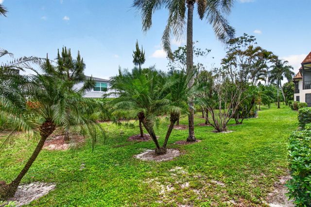 7245 Golf Colony Court 205, Lake Worth, FL 33467