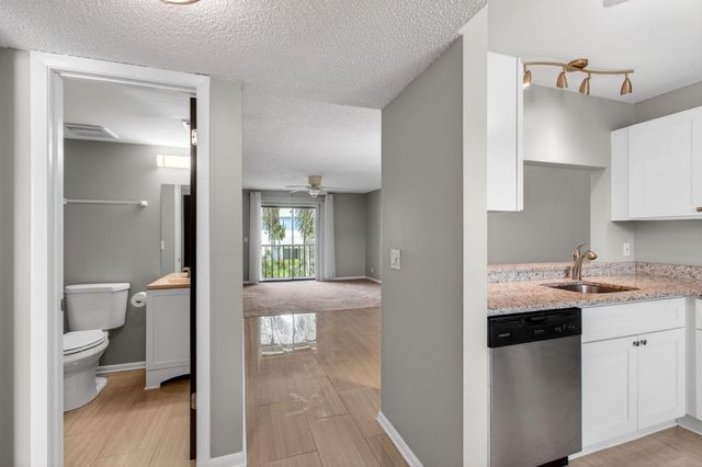 7245 Golf Colony Court 205, Lake Worth, FL 33467