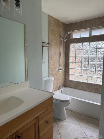 1858 Barbour Dr, Fairfield, CA 94534