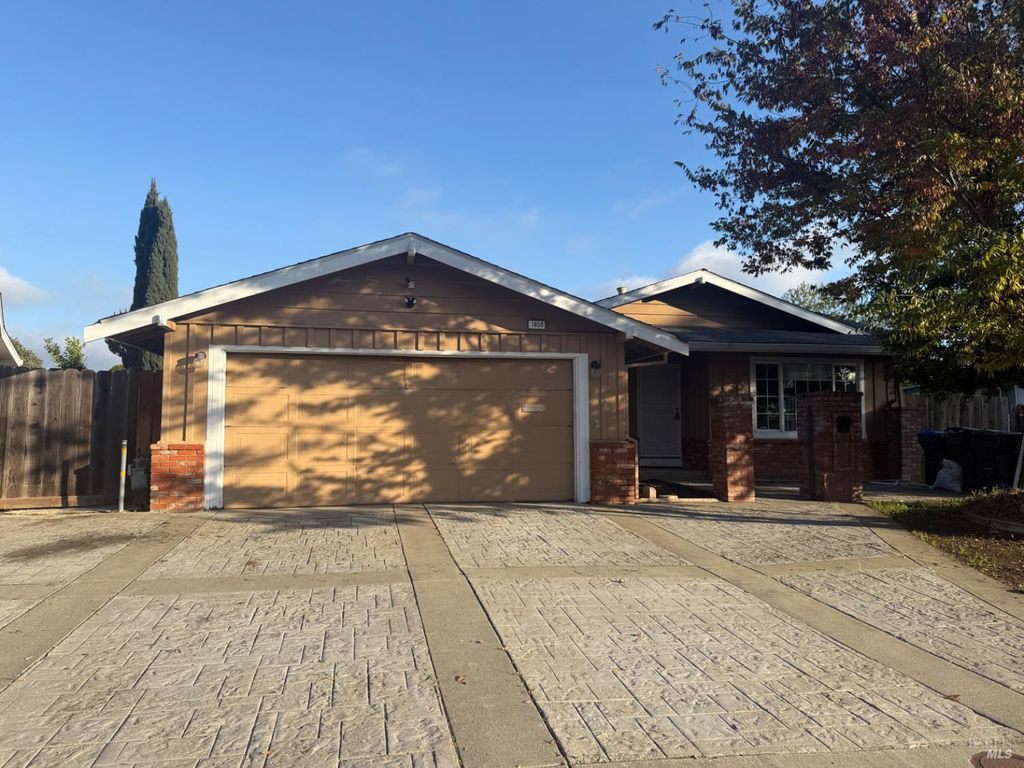 1858 Barbour Dr, Fairfield, CA 94534
