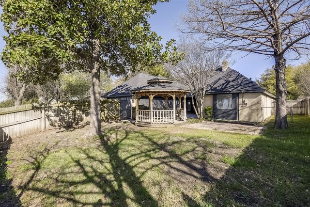 212 Pueblo Drive, Waxahachie, TX 75165