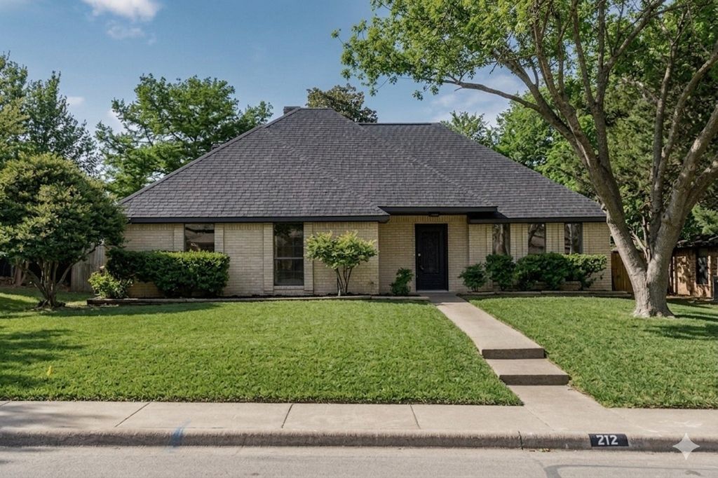 212 Pueblo Drive, Waxahachie, TX 75165