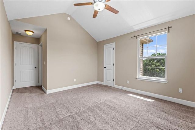 5401 N Hickory Street, Kansas City, MO 64118