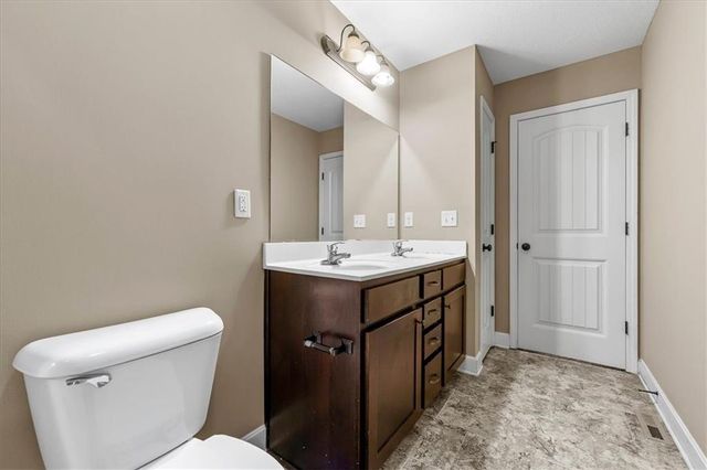 5401 N Hickory Street, Kansas City, MO 64118