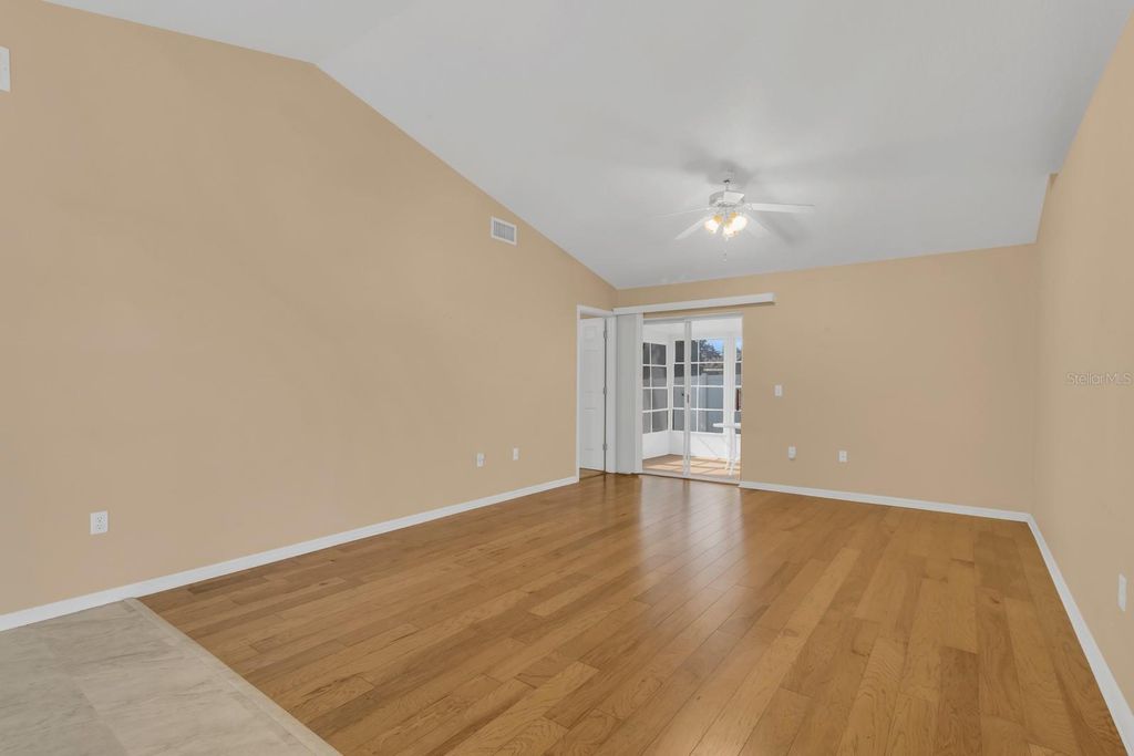 Image 9 of property listing at 12 DELAWARE AVENUE, St Cloud, FL 34769