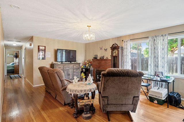 2430 Berkeley Street, Klamath Falls, OR 97601