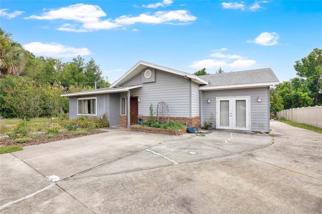 1420 E 8TH AVENUE, Mount Dora, FL 32757