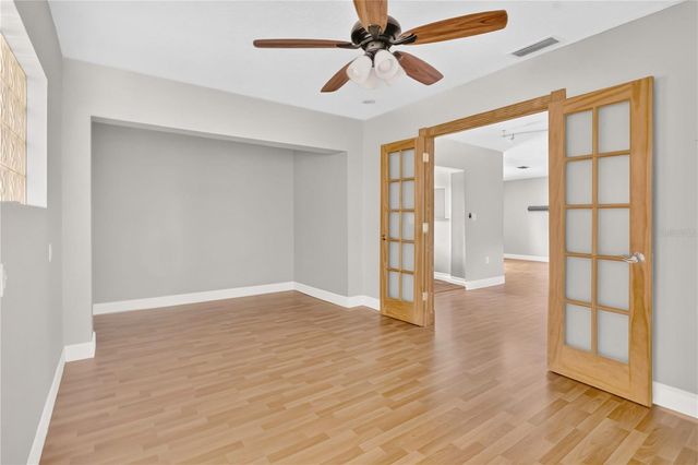 1420 E 8TH AVENUE, Mount Dora, FL 32757