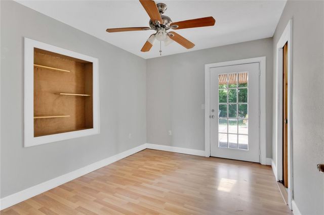 1420 E 8TH AVENUE, Mount Dora, FL 32757