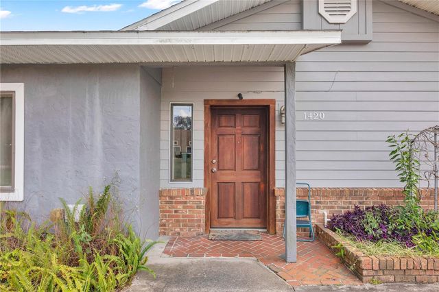 1420 E 8TH AVENUE, Mount Dora, FL 32757