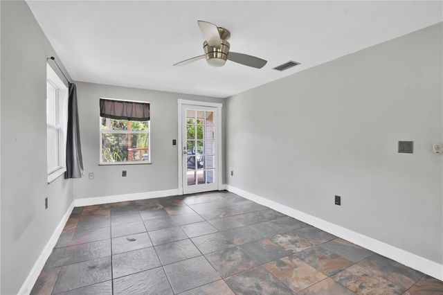 1420 E 8TH AVENUE, Mount Dora, FL 32757