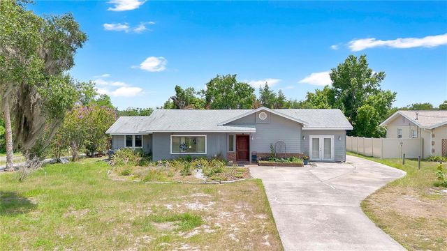 1420 E 8TH AVENUE, Mount Dora, FL 32757