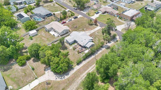 1420 E 8TH AVENUE, Mount Dora, FL 32757