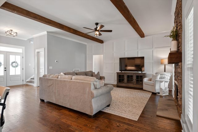 7822 Santos Dr, Murfreesboro, TN 37129