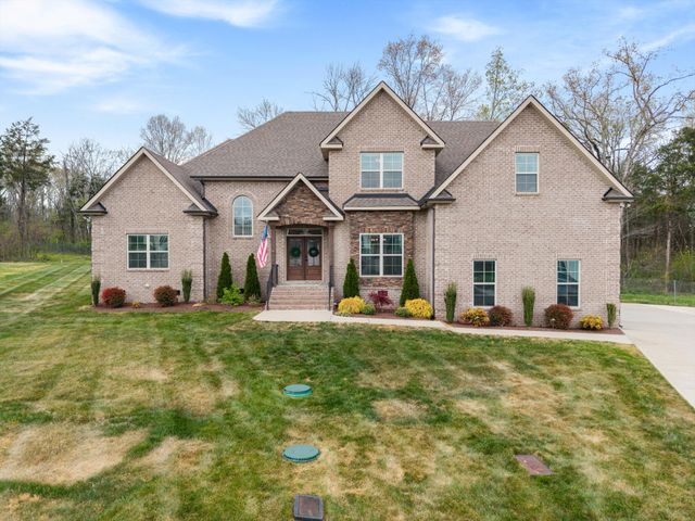 7822 Santos Dr, Murfreesboro, TN 37129