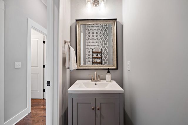 7822 Santos Dr, Murfreesboro, TN 37129
