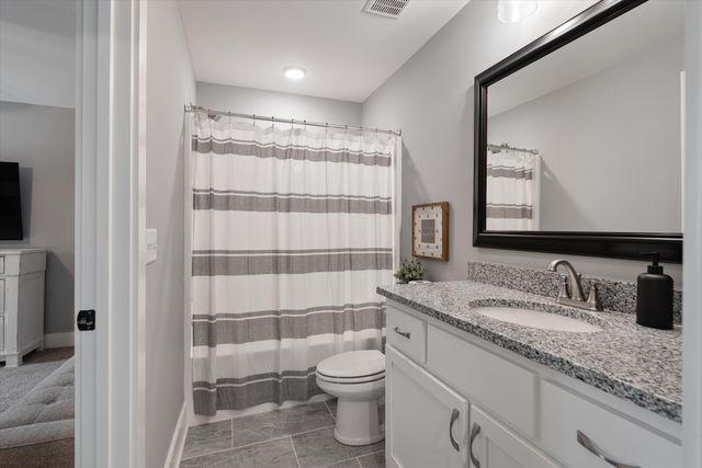 7822 Santos Dr, Murfreesboro, TN 37129