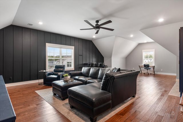 7822 Santos Dr, Murfreesboro, TN 37129
