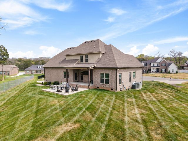7822 Santos Dr, Murfreesboro, TN 37129