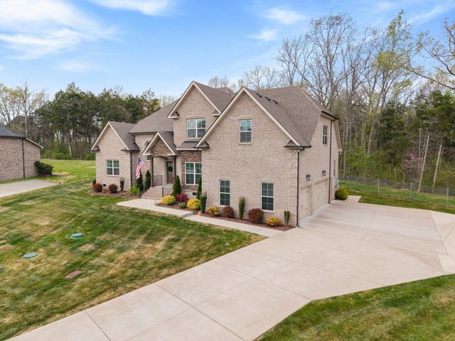 7822 Santos Dr, Murfreesboro, TN 37129
