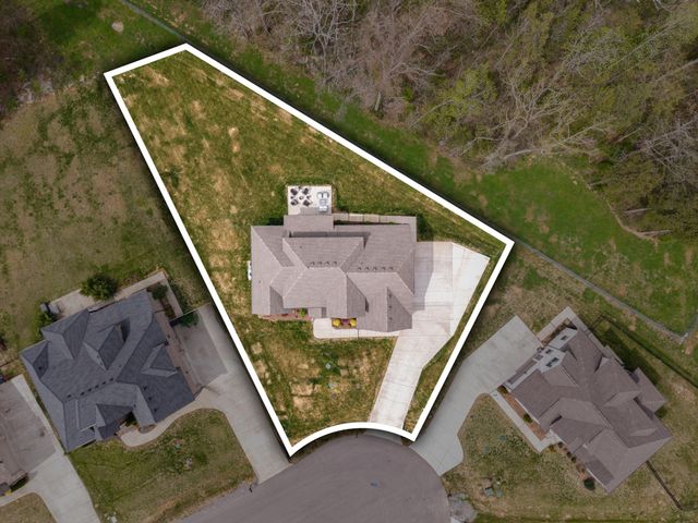 7822 Santos Dr, Murfreesboro, TN 37129