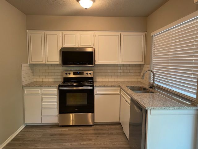1517 VANDERBILT Drive, Arlington, TX 76014