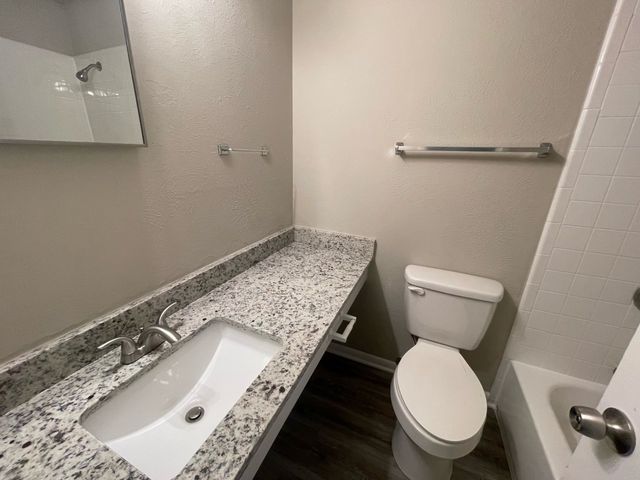 1517 VANDERBILT Drive, Arlington, TX 76014