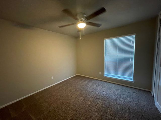 1517 VANDERBILT Drive, Arlington, TX 76014