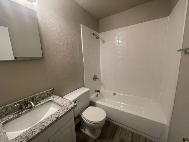 1517 VANDERBILT Drive, Arlington, TX 76014