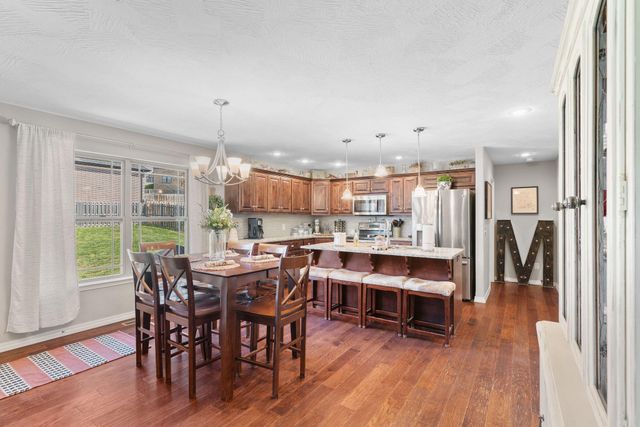 955 E Lakota Street, Nixa, MO 65714