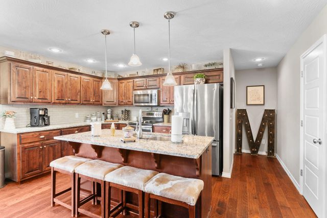 955 E Lakota Street, Nixa, MO 65714