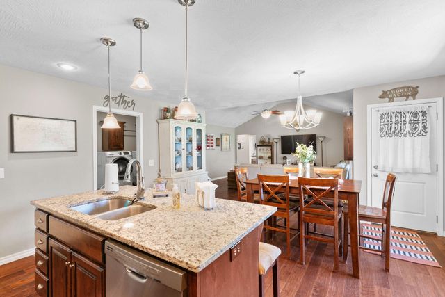 955 E Lakota Street, Nixa, MO 65714