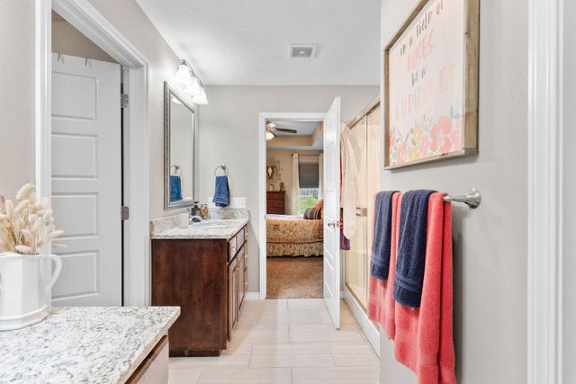 955 E Lakota Street, Nixa, MO 65714