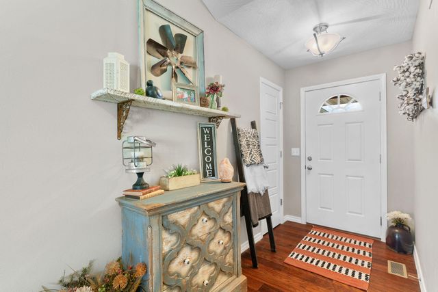 955 E Lakota Street, Nixa, MO 65714