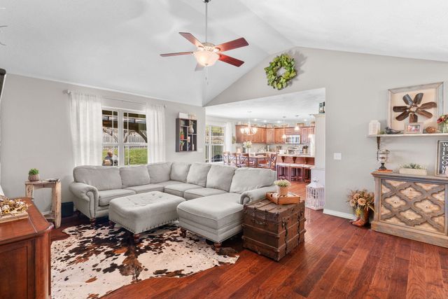 955 E Lakota Street, Nixa, MO 65714