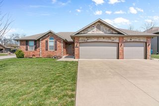 955 E Lakota Street, Nixa, MO 65714