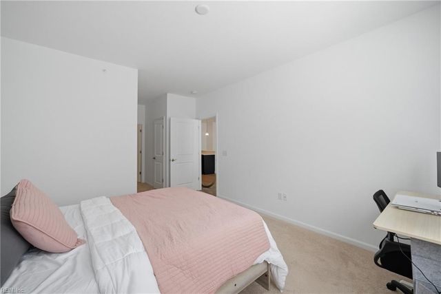 1733 Dromolin Drive 304, Virginia Beach, VA 23456
